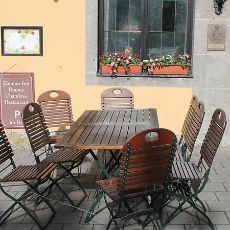 Zur Linde Pensionat 3*