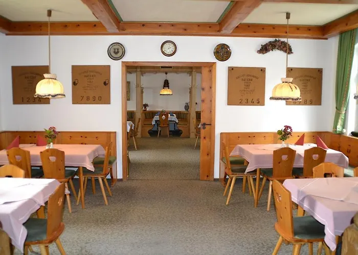 Pensionat Zur Linde 3*